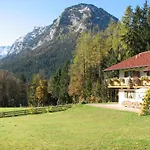 Am Waldrand Ramsau bei Berchtesgaden