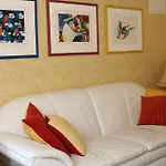 Am Waldrand 3*