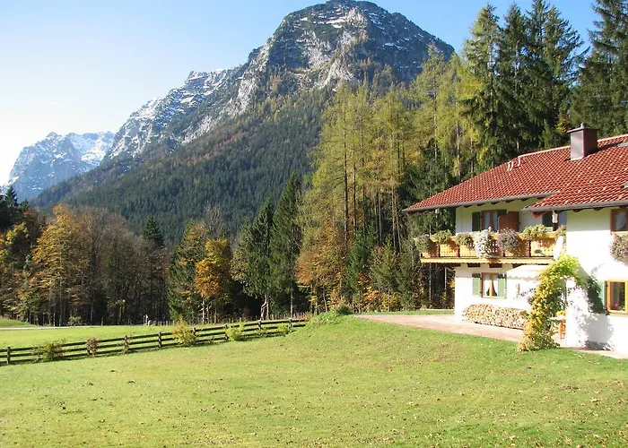 Am Waldrand Ramsau bei Berchtesgaden